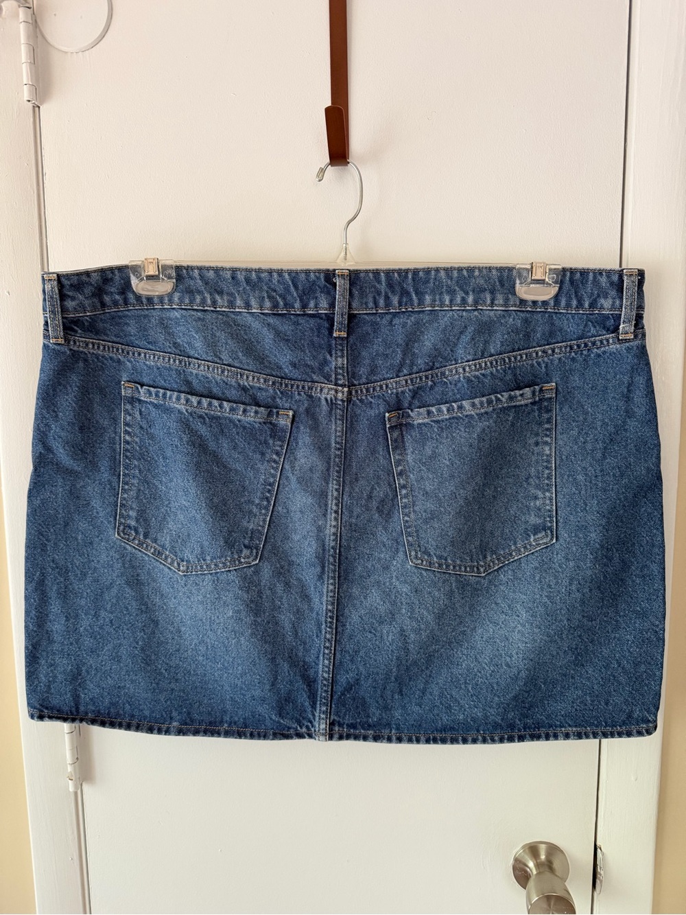 Old Navy Mid-Rise OG Jean Mini Skirt - Picture 5 of 6